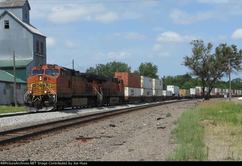 BNSF 5504 East